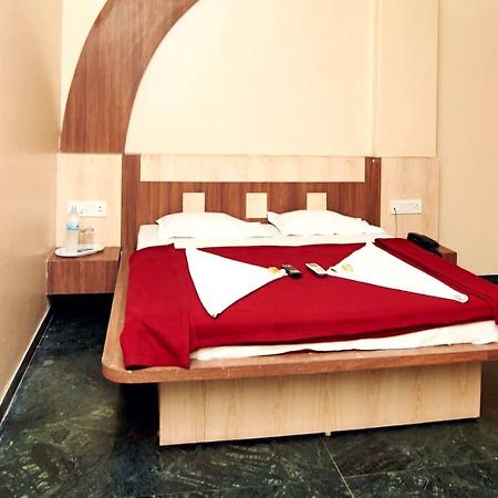 Hotel Three G Shirdi Exterior foto