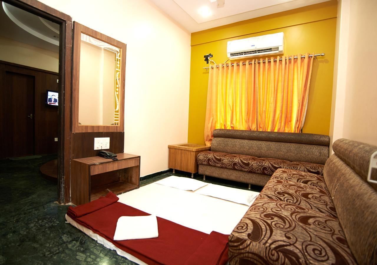 Hotel Three G Shirdi Exterior foto