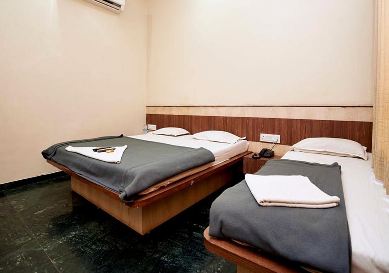 Hotel Three G Shirdi Exterior foto